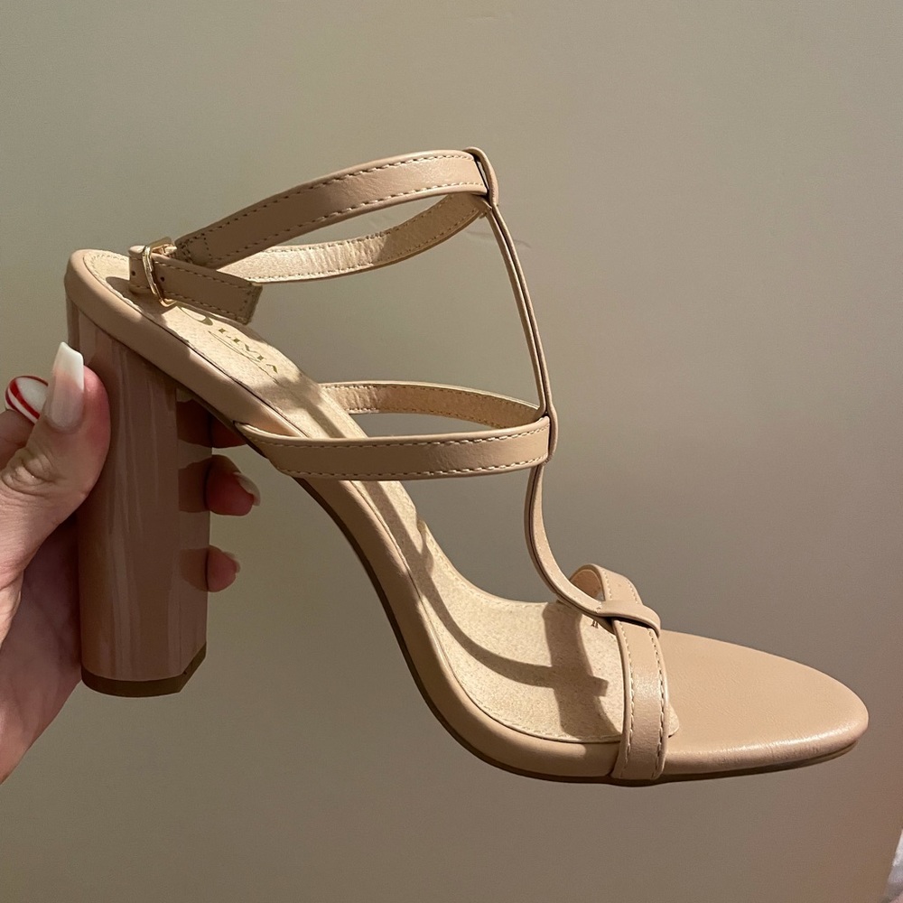 Size 8 Nude heel